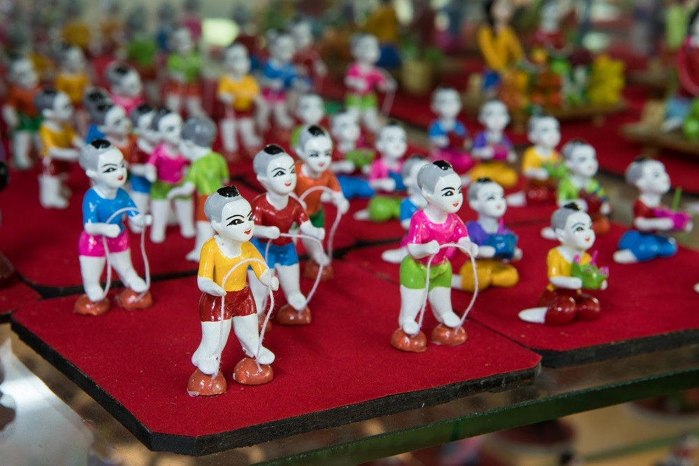 ศูนย์ตุ๊กตาชาววังบ้านบางเสด็จ – อ่างทอง P03017208_1.jpg