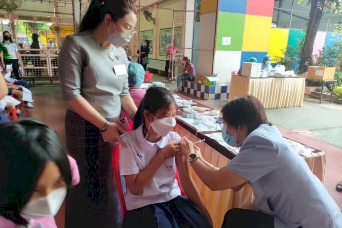 รพ.อ่างทองบริการฉีดไฟเซอร์ให้เด็กโรงเรียนอนุบาลวัดอ่างทอง รพ.อ่างทองบริการฉีดไฟเซอร์ให้เด็กโรงเรียนอนุบาลวัดอ่างทอง-–-สยามรัฐ