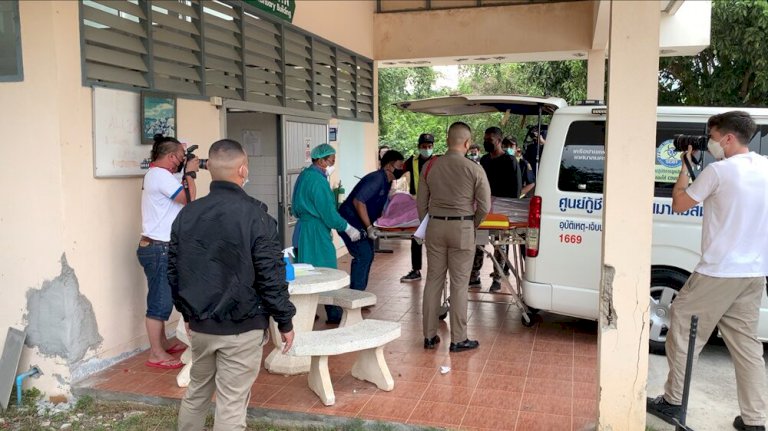 จนท.นำร่าง 'เชน วาร์น' อดีตนักคริกเก็ตชาวออสเตรเลีย ส่งชันสูตรนิติเวช ร.พ.สุราษฎร์ธานี จนทนำร่าง-'เชน-วาร์น'-อดีตนักคริกเก็ตชาวออสเตรเลีย-ส่งชันสูตรนิติเวช-รพ.สุราษฎร์ธานี