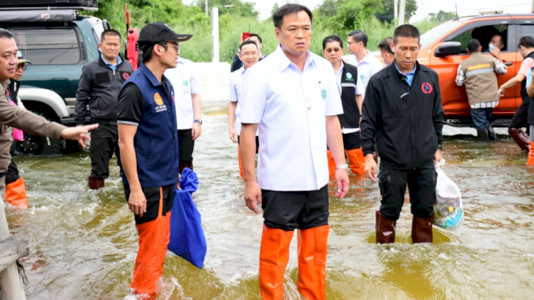 “อนุทิน” ลุย น้ำท่วม “อ่างทอง-อยุธยา” ขอ กกต.คลายกฎเหล็ก ช่วยคนเดือดร้อน “อนุทิน”-ลุย-น้ำท่วม-“อ่างทอง-อยุธยา”-ขอ-กกต.คลายกฎเหล็ก-ช่วยคนเดือดร้อน